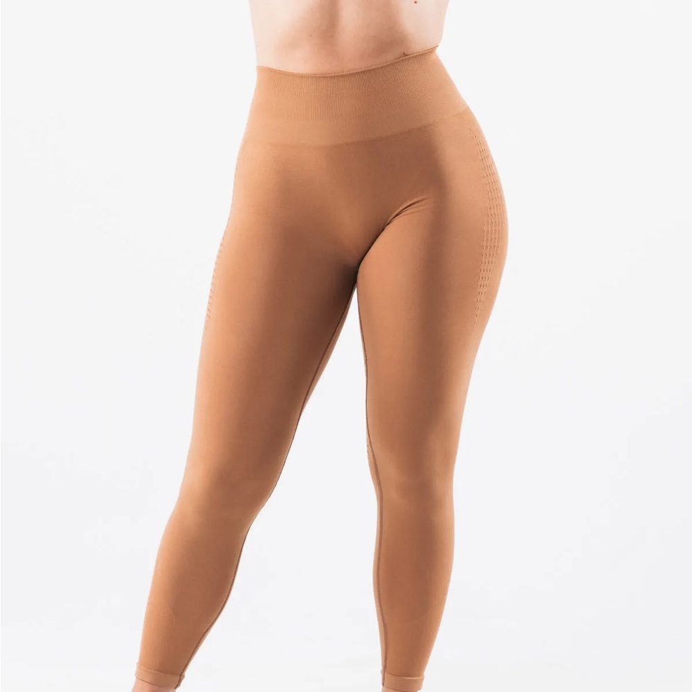 Medium alphalete contour pants